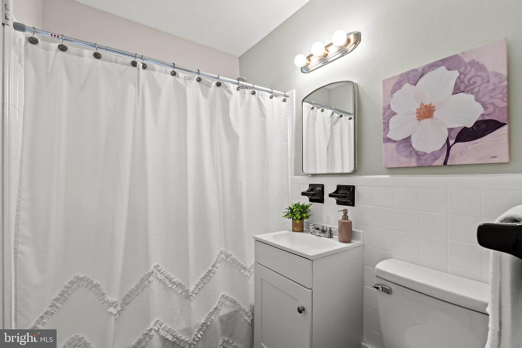 Image 21 of property listing at 710 FARMINGTON RD W, Accokeek, MD 20607