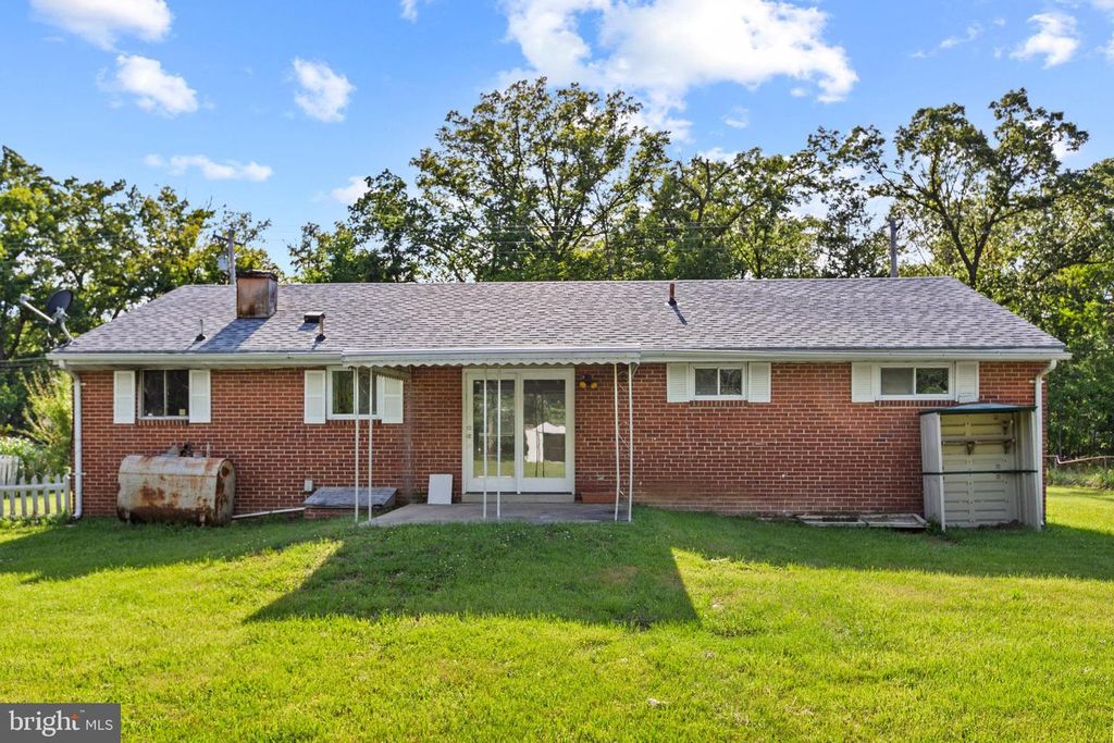Image 26 of property listing at 710 FARMINGTON RD W, Accokeek, MD 20607