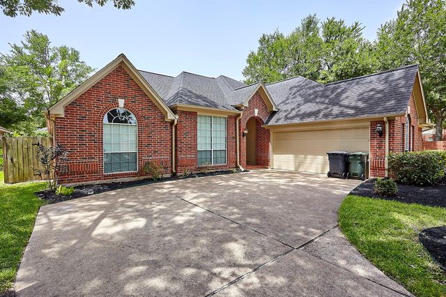 6734 Wildacre Drive, Sugar Land, TX 77479