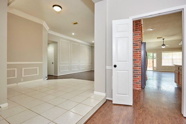 6734 Wildacre Drive, Sugar Land, TX 77479