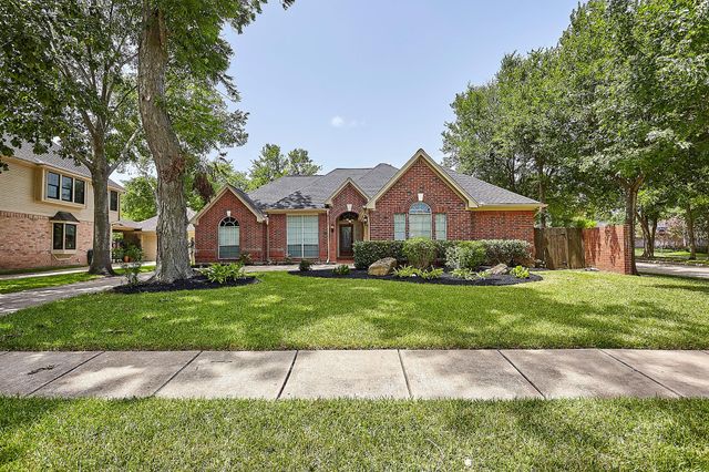 6734 Wildacre Drive, Sugar Land, TX 77479
