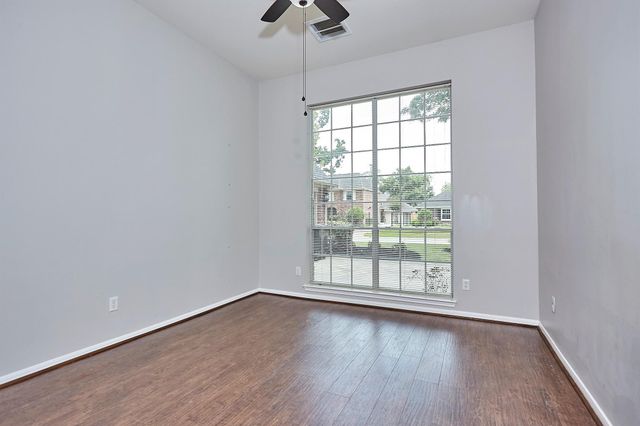 6734 Wildacre Drive, Sugar Land, TX 77479