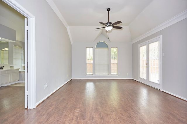 6734 Wildacre Drive, Sugar Land, TX 77479