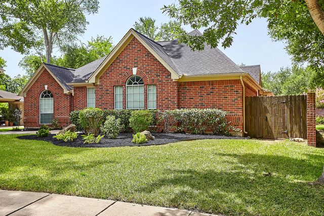 6734 Wildacre Drive, Sugar Land, TX 77479