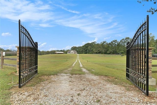 533 Buffalo Creek Road, Carrollton, GA 30117