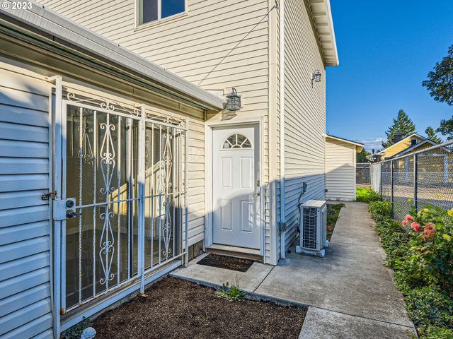 6402 Se 57TH Ave, Portland, OR 97206