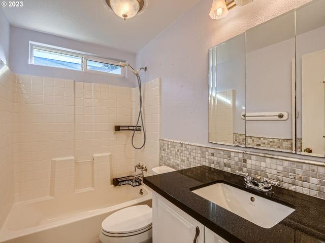 6402 Se 57TH Ave, Portland, OR 97206