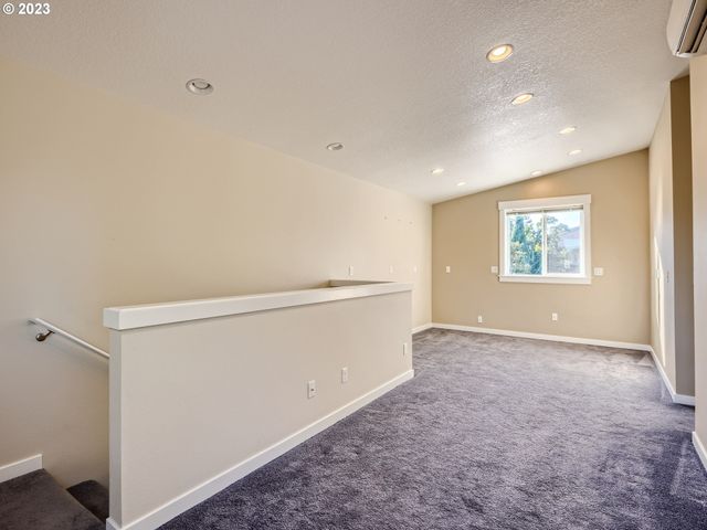 6402 Se 57TH Ave, Portland, OR 97206