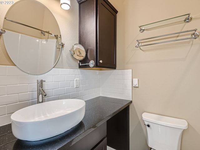 6402 Se 57TH Ave, Portland, OR 97206