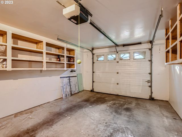 6402 Se 57TH Ave, Portland, OR 97206