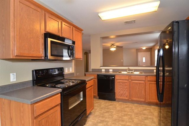 806 Municipal DR, Leander, TX 78641