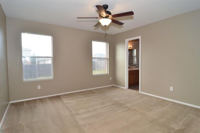 806 Municipal DR, Leander, TX 78641