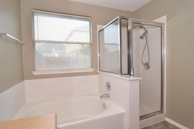 806 Municipal DR, Leander, TX 78641