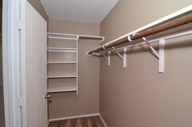 806 Municipal DR, Leander, TX 78641