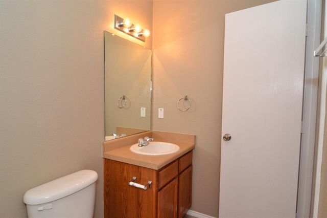 806 Municipal DR, Leander, TX 78641