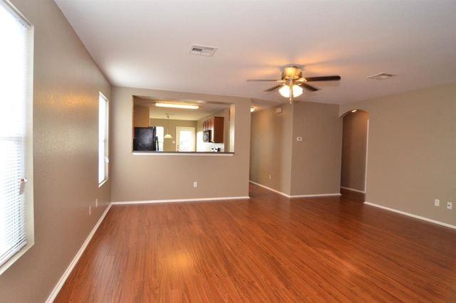 806 Municipal DR, Leander, TX 78641