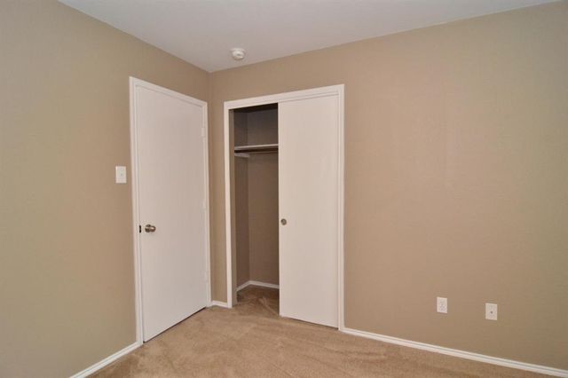 806 Municipal DR, Leander, TX 78641