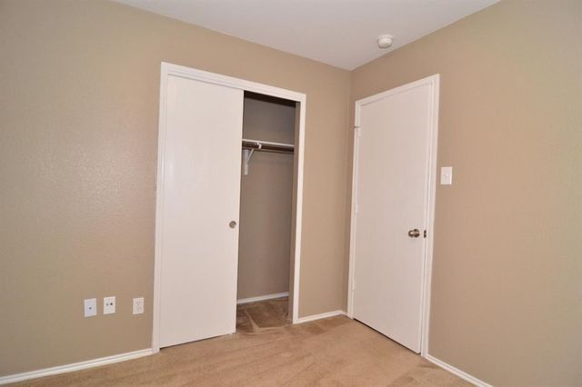 806 Municipal DR, Leander, TX 78641