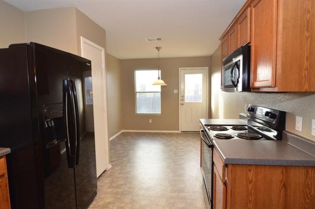 806 Municipal DR, Leander, TX 78641