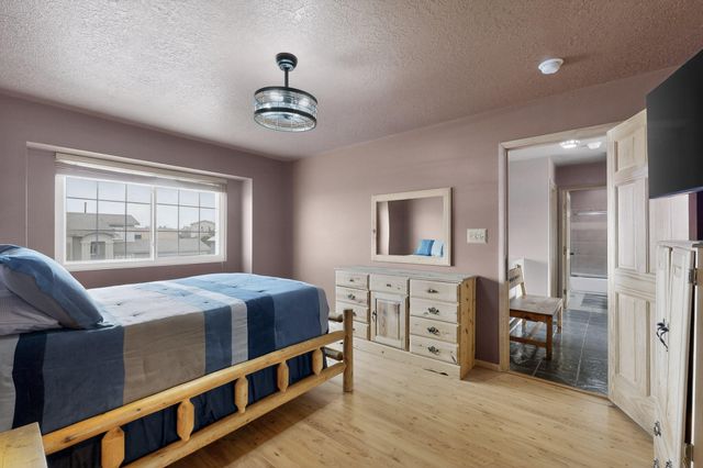 832 Monticello Park Drive SE, Rio Rancho, NM 87124