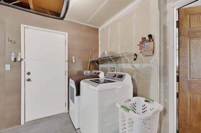 832 Monticello Park Drive SE, Rio Rancho, NM 87124