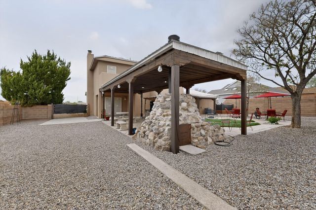 832 Monticello Park Drive SE, Rio Rancho, NM 87124