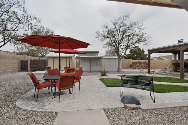 832 Monticello Park Drive SE, Rio Rancho, NM 87124