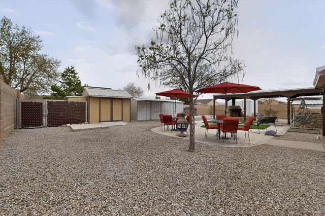 832 Monticello Park Drive SE, Rio Rancho, NM 87124