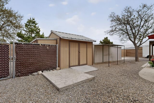 832 Monticello Park Drive SE, Rio Rancho, NM 87124