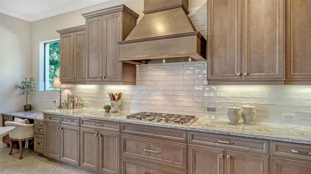 7504 WINDY HILL COVE, Lakewood Ranch, FL 34202