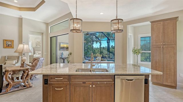 7504 WINDY HILL COVE, Lakewood Ranch, FL 34202