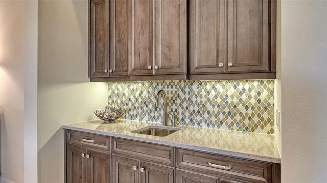 7504 WINDY HILL COVE, Lakewood Ranch, FL 34202
