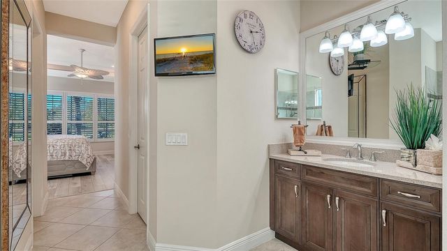 7504 WINDY HILL COVE, Lakewood Ranch, FL 34202