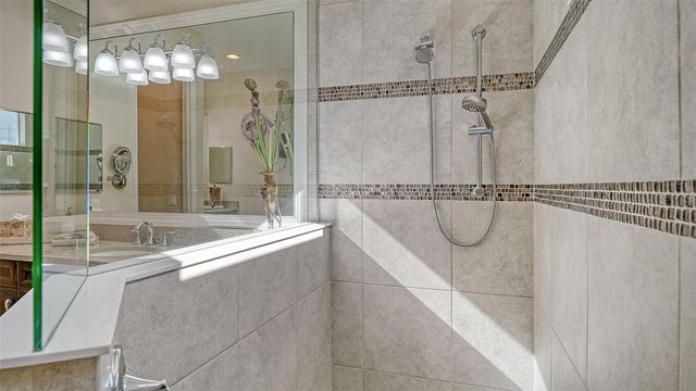 7504 WINDY HILL COVE, Lakewood Ranch, FL 34202