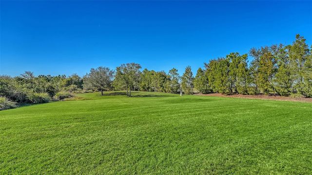 7504 WINDY HILL COVE, Lakewood Ranch, FL 34202