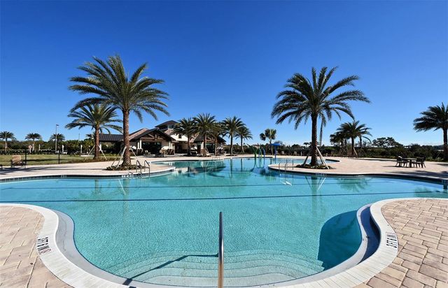 7504 WINDY HILL COVE, Lakewood Ranch, FL 34202