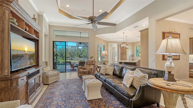 7504 WINDY HILL COVE, Lakewood Ranch, FL 34202