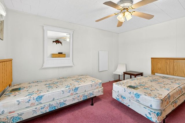 8906 31ST AVENUE E, Palmetto, FL 34221