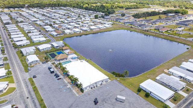 8906 31ST AVENUE E, Palmetto, FL 34221