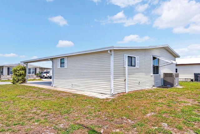 8906 31ST AVENUE E, Palmetto, FL 34221