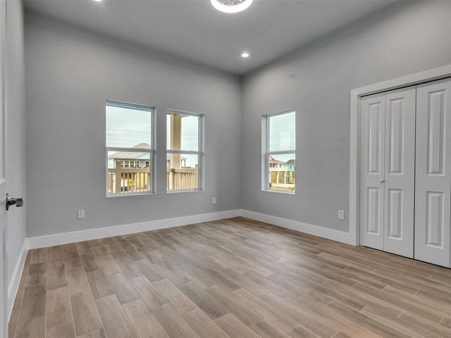 18809 Warrior Road, Galveston, TX 77554