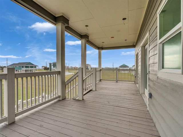 18809 Warrior Road, Galveston, TX 77554