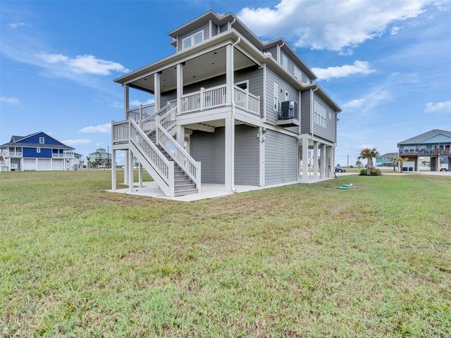 18809 Warrior Road, Galveston, TX 77554