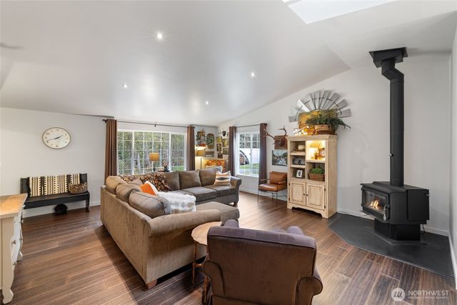 47655 138th Avenue E, Eatonville, WA 98328