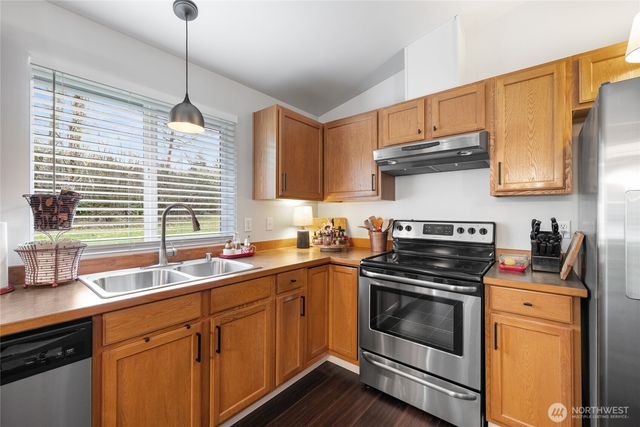 47655 138th Avenue E, Eatonville, WA 98328