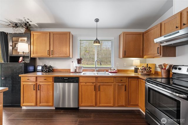 47655 138th Avenue E, Eatonville, WA 98328