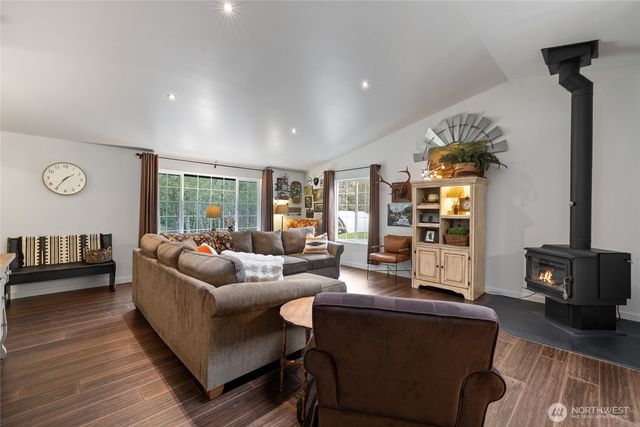 47655 138th Avenue E, Eatonville, WA 98328