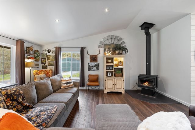 47655 138th Avenue E, Eatonville, WA 98328