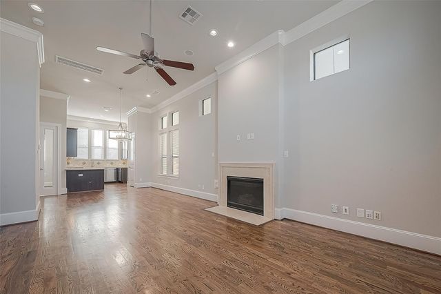 2634 Texas Street, Houston, TX 77003