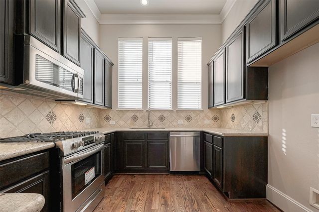 2634 Texas Street, Houston, TX 77003